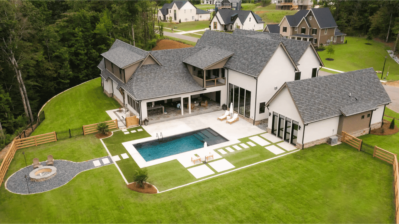 Landscaping House with Pool